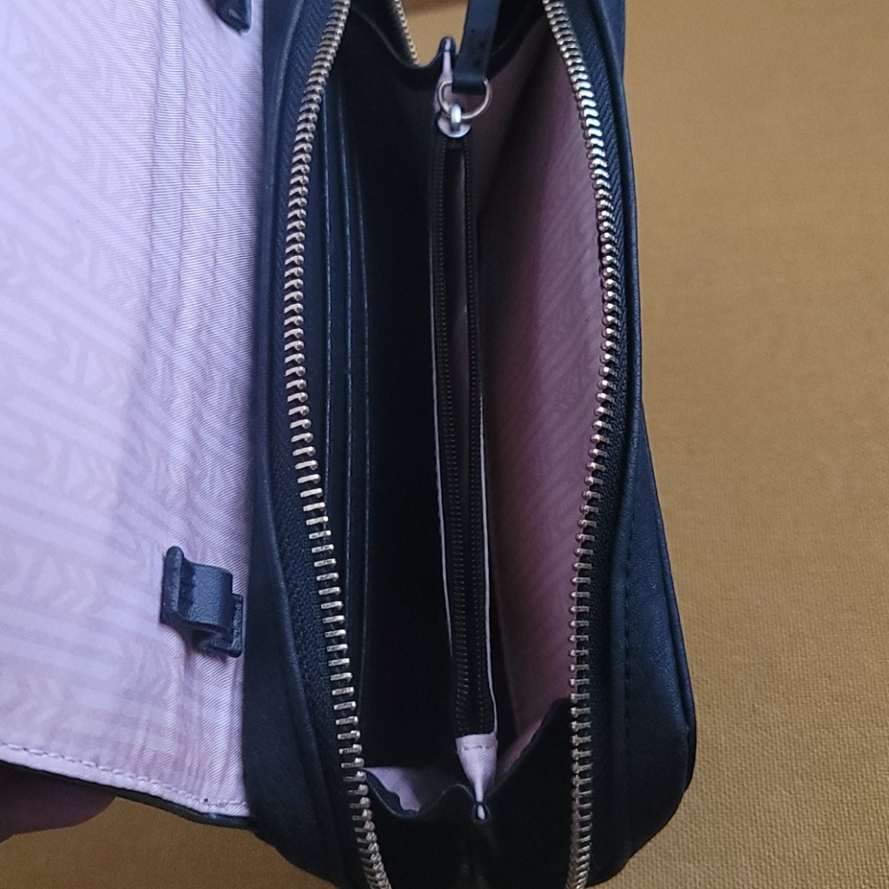 Wallet - Picture 4 of 5